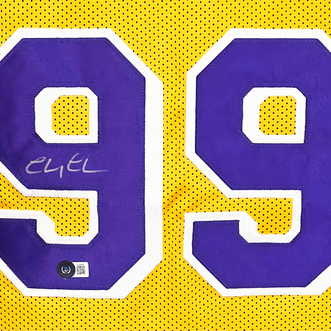 Chevy Chase Fletch Signed Los Angeles Yellow Basketball Jersey (Beckett) - Image 2