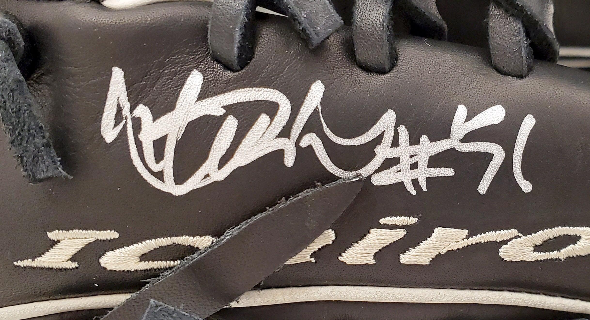 Ichiro Suzuki Autographed Mizuno Game Model Fielding Glove "51" Seattle Mariners IS Holo Stock #189811 - Image 2