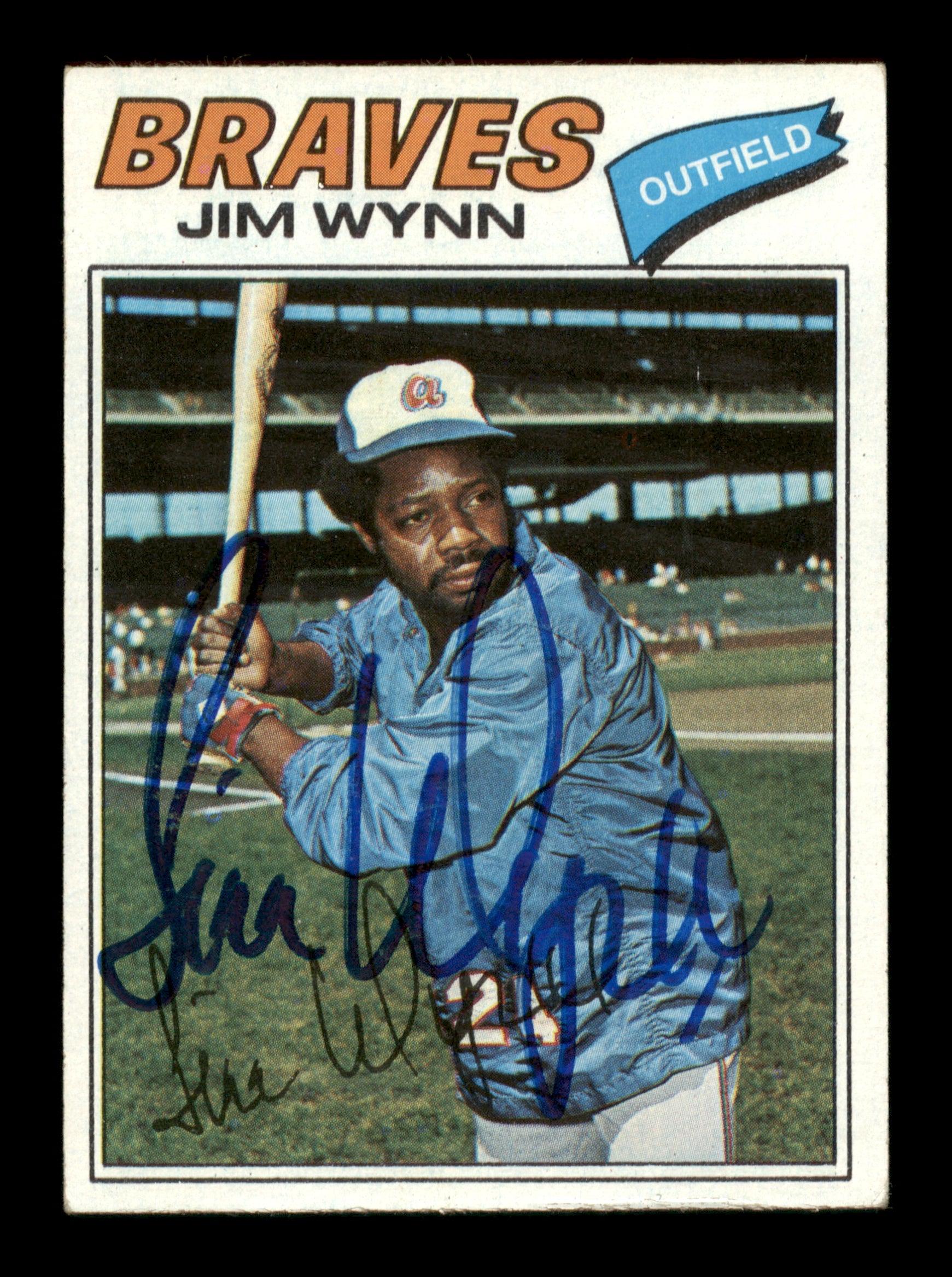 Jim Wynn Autographed 1977 Topps Card #165 Atlanta Braves SKU #205045