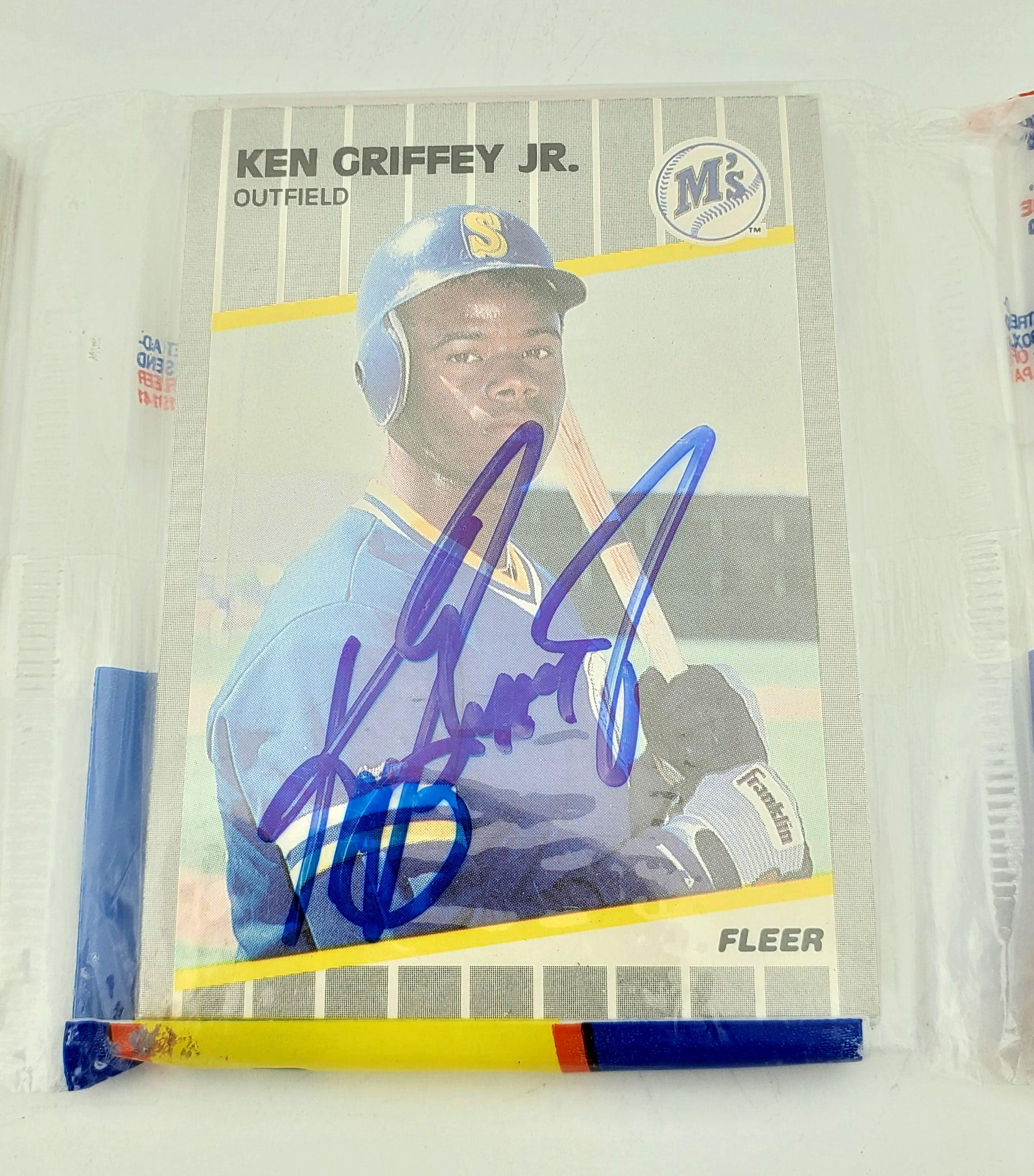 Ken Griffey Jr. Autographed Sealed 1989 Fleer Baseball Rack Pack Rookie Seattle Mariners Beckett BAS #BB79338 - Image 2