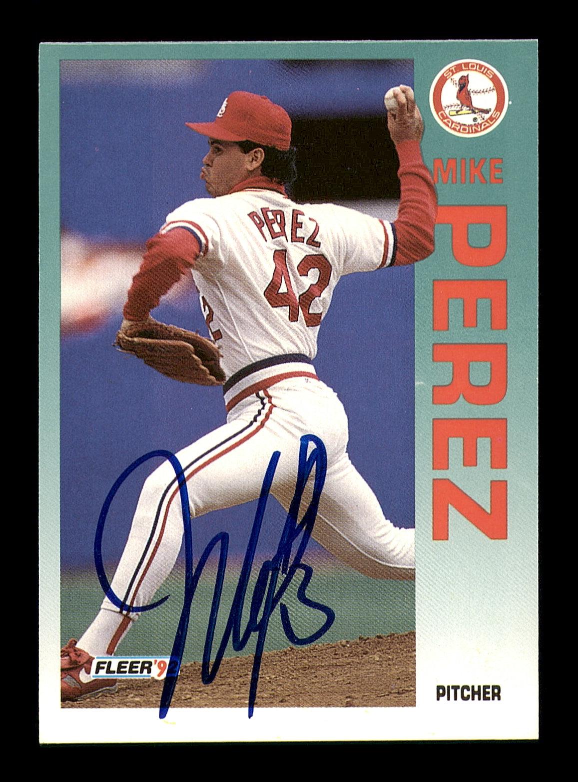Mike Perez Autographed 1992 Fleer Card #588 St. Louis Cardinals SKU #183540