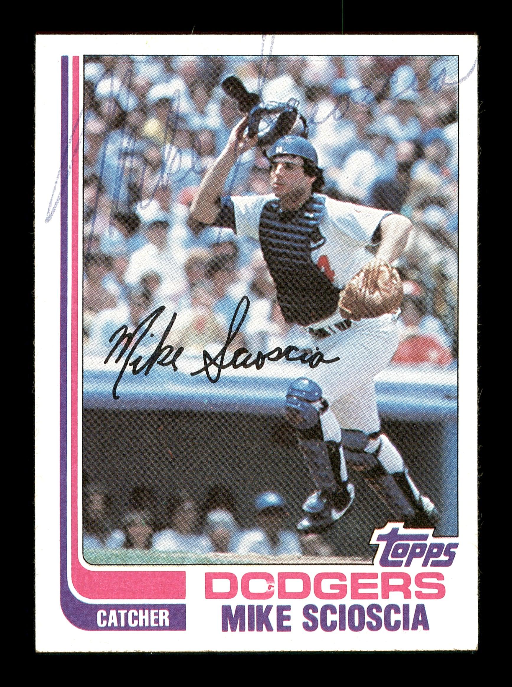 Mike Scioscia Autographed 1982 Topps Card #642 Los Angeles Dodgers SKU #166777