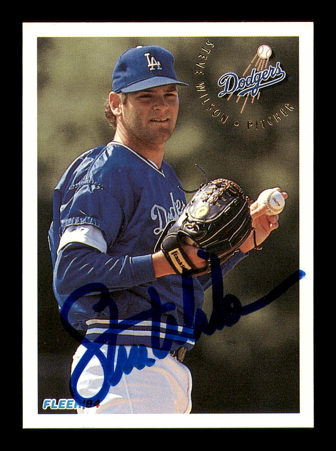 Steve Wilson Autographed 1994 Fleer Card #529 Los Angeles Dodgers SKU #183608
