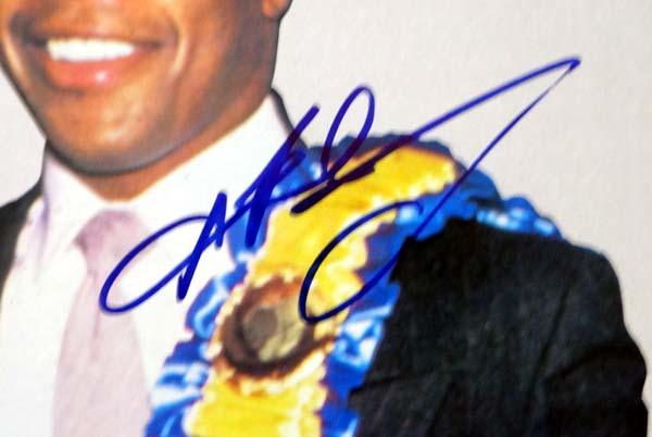 Sugar Ray Leonard Autographed 11x16 Magazine Poster Photo PSA/DNA #T19803 - Image 2