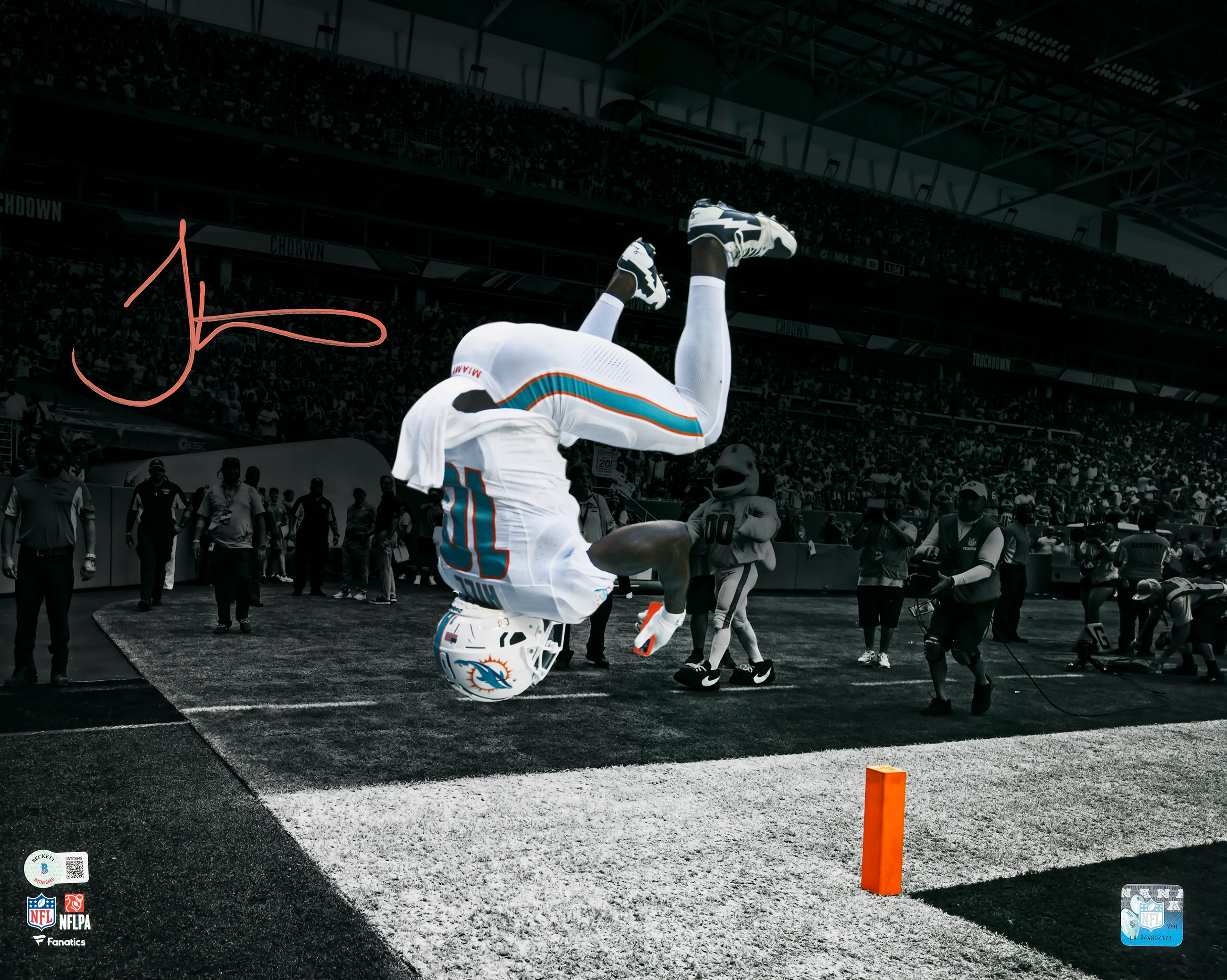 Tyreek Hill Autographed 16x20 Photo Miami Dolphins Spotlight Selfie Backflip Beckett BAS Witness
