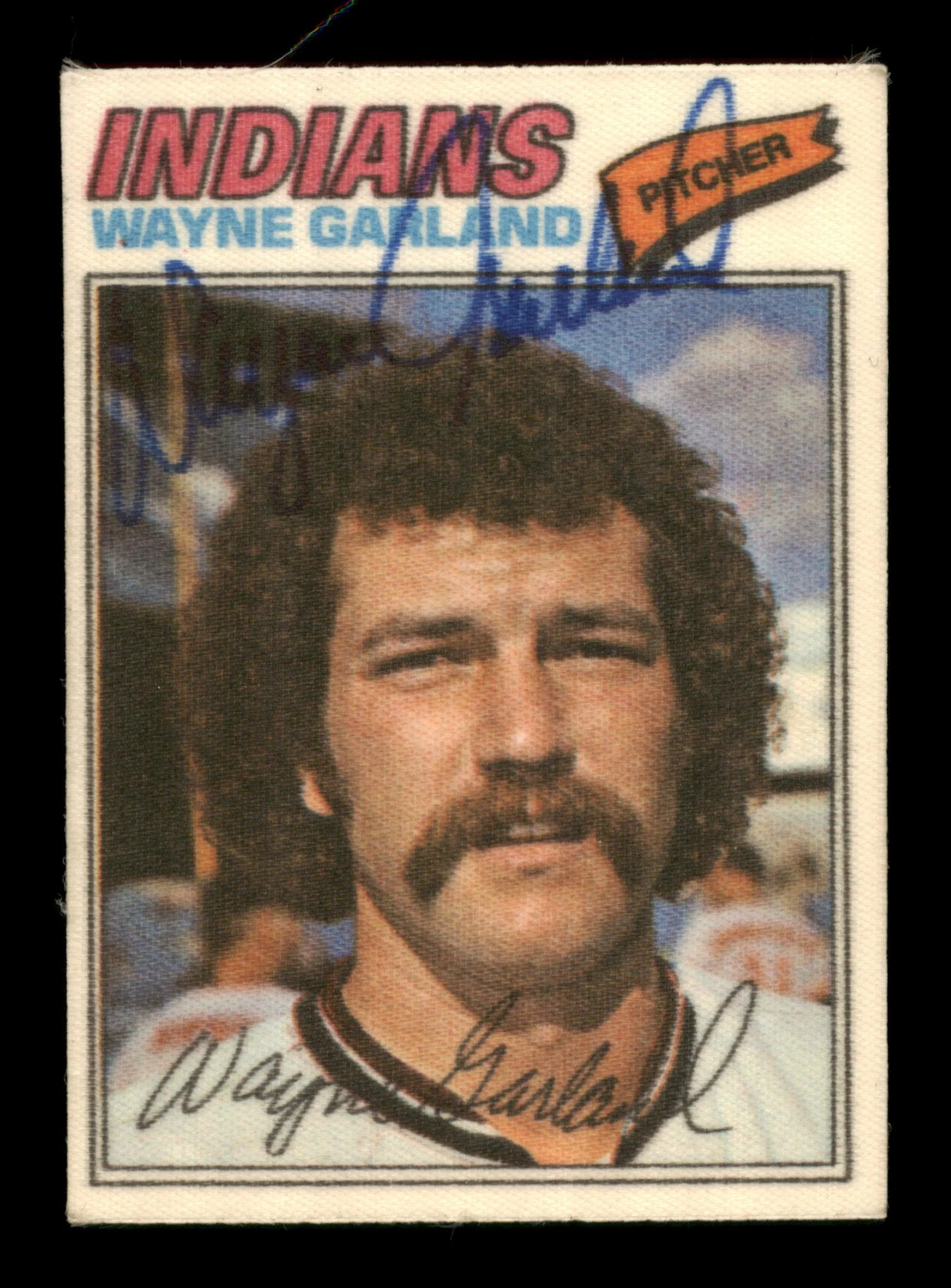 Wayne Garland Autographed 1977 Topps Stickers Card #17 Cleveland Indians SKU #204960